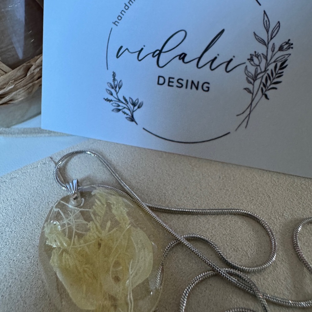 VIDA Silver and Yellow Necklace with Organic Pendant